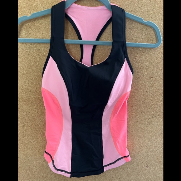 Lululemon top 2 - Picture 1 of 4